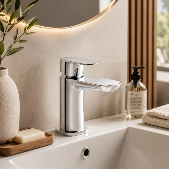 Como Chrome Lever Basin Tap