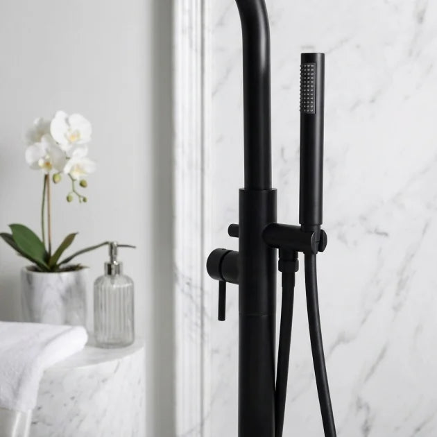 Round Freestanding Bath Tap - Black